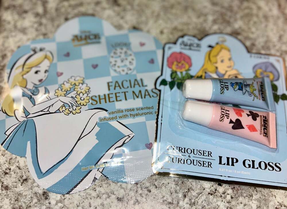 Disney Alice in Wonderland Facial Sheet Mask and Lip Gloss Set